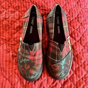 Tom’s  Platform Loafers Women Size 6.5 Red Plaid With Patchwork